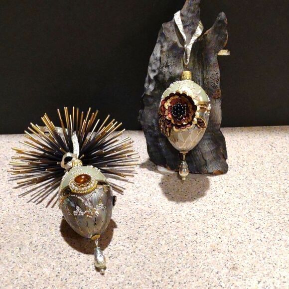 Dept 56 Ornaments by John Toole 2 ornate " jewels for your tree" bulbs - Picture 1 of 4